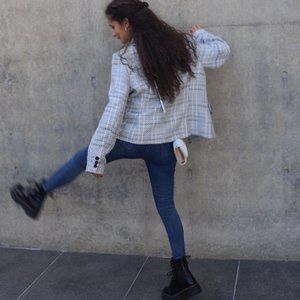 Z1975 MID-RISE SKINNY JEANS INDIGO size: US 25 (US 0)